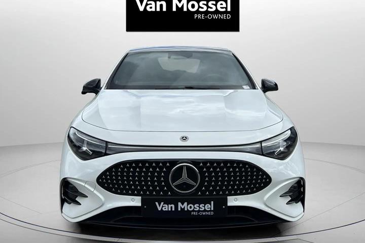 Hvid Mercedes CLA250+ fra 2025