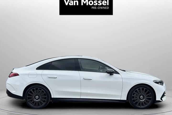 Hvid Mercedes CLA250+ fra 2025