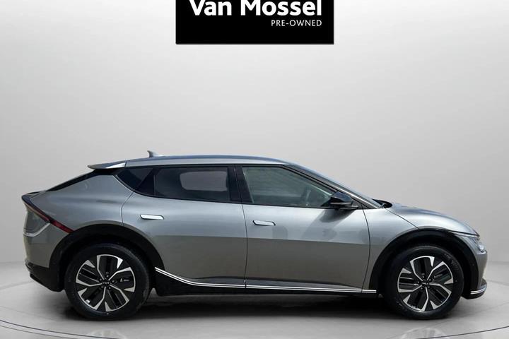 Grå Kia EV6 fra 2025