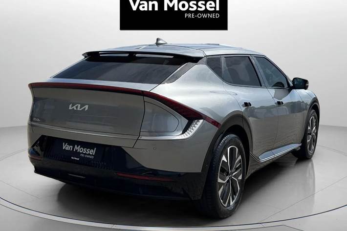 Grå Kia EV6 fra 2025