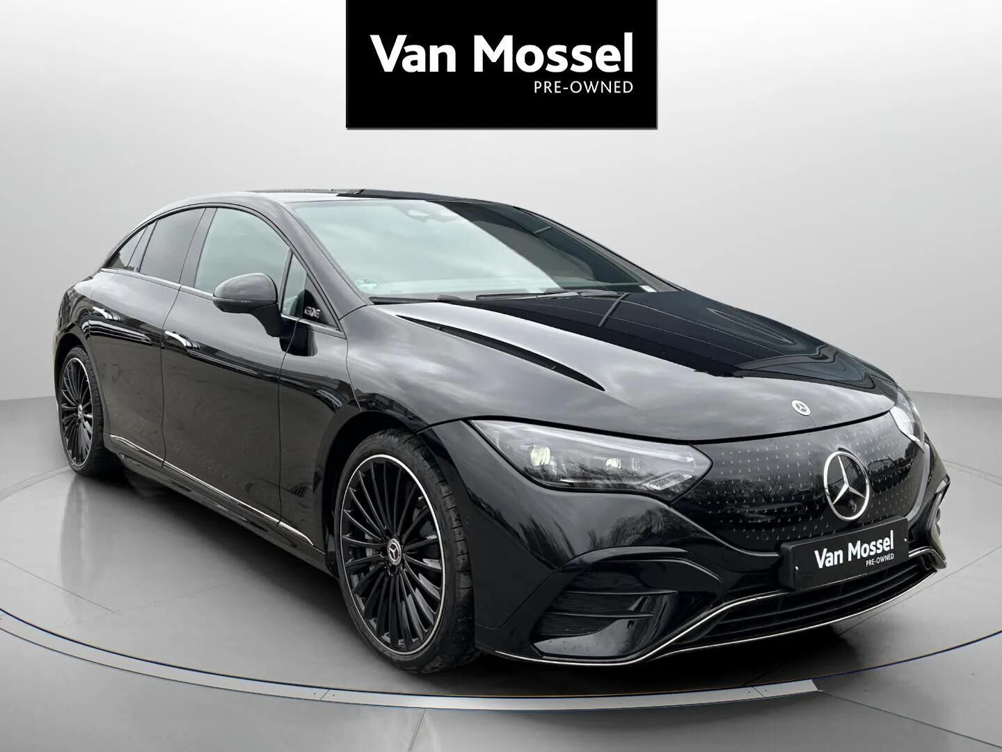 Sort Mercedes EQE 350+ fra 2025
