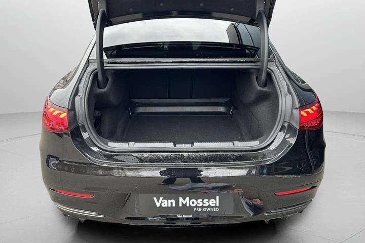 Sort Mercedes EQE 350+ fra 2025