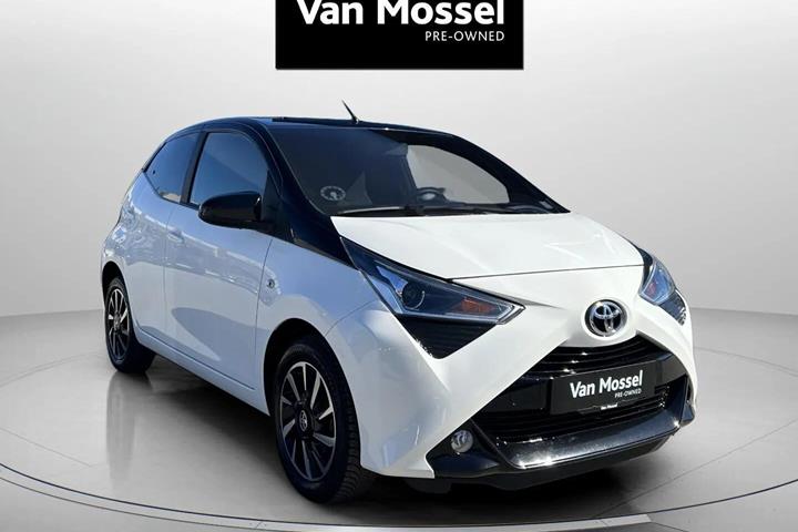Hvid Toyota Aygo fra 2021