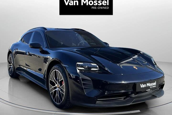 Sort Porsche Taycan fra 2022