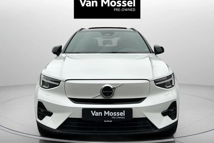 Hvid Volvo XC40 fra 2022