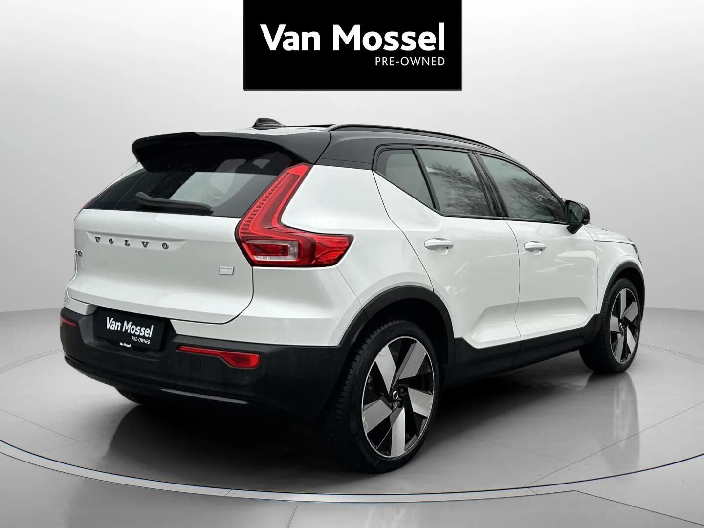 Hvid Volvo XC40 fra 2022