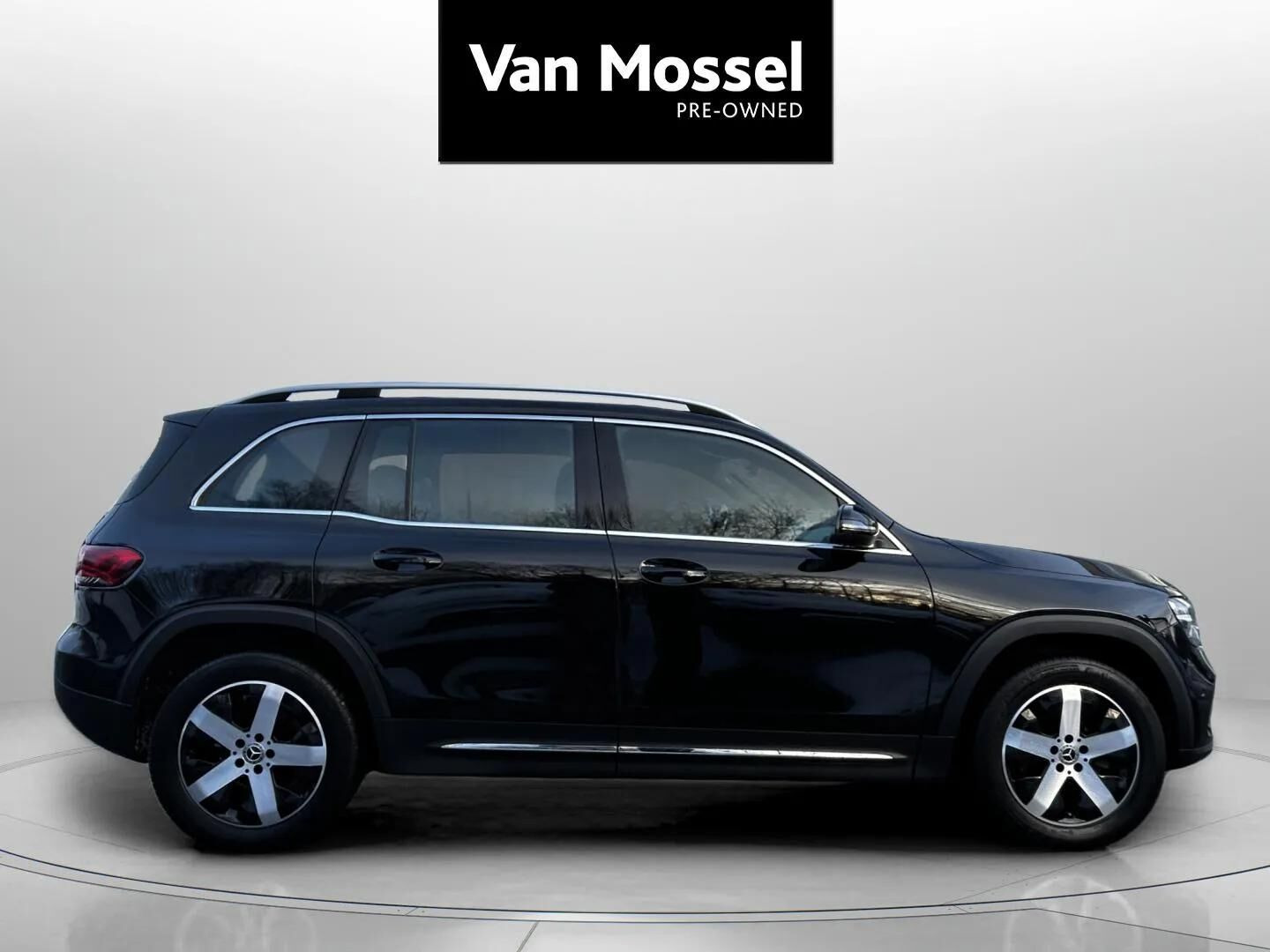 Sort Mercedes GLB200 fra 2022