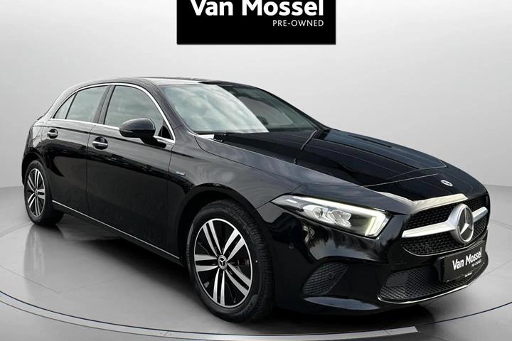 Sort Mercedes A250 e fra 2020