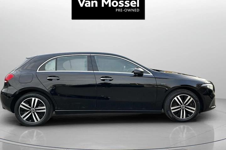 Sort Mercedes A250 e fra 2020
