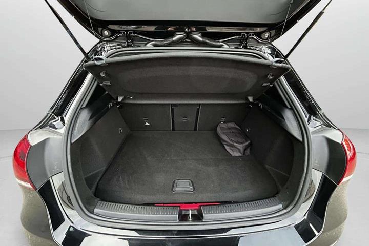 Sort Mercedes A250 e fra 2020