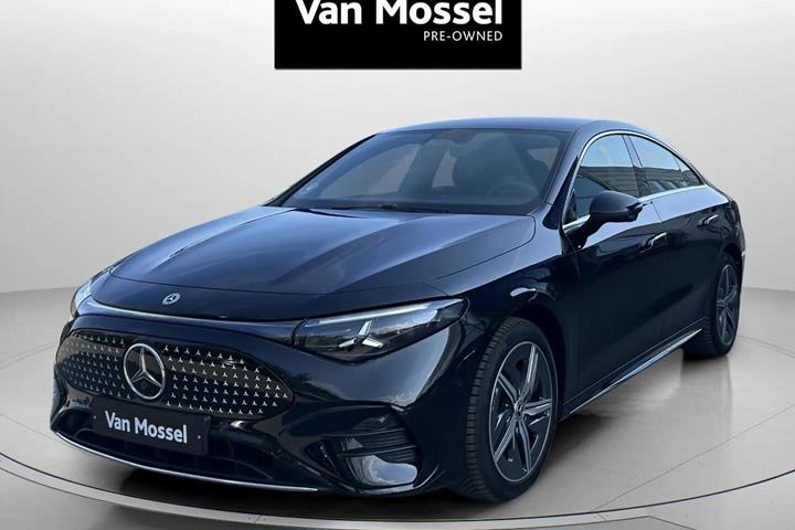 Sort Mercedes CLA250+ fra 2025 set udefra