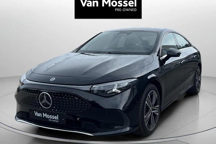 Sort Mercedes CLA250+ fra 2025 set udefra