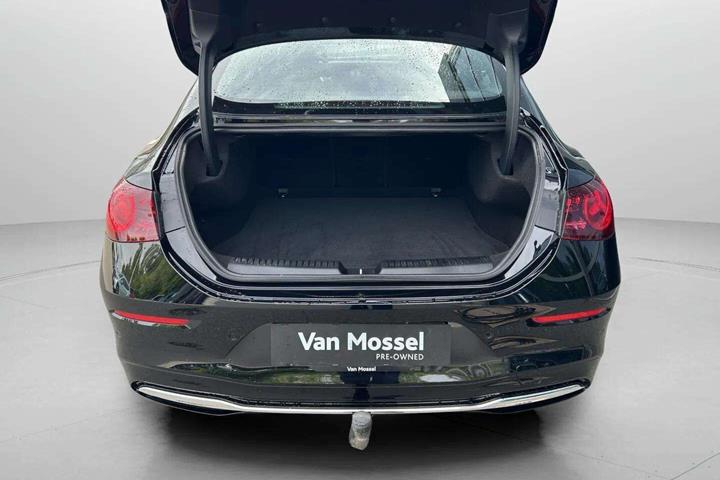Sort Mercedes CLA250+ fra 2025