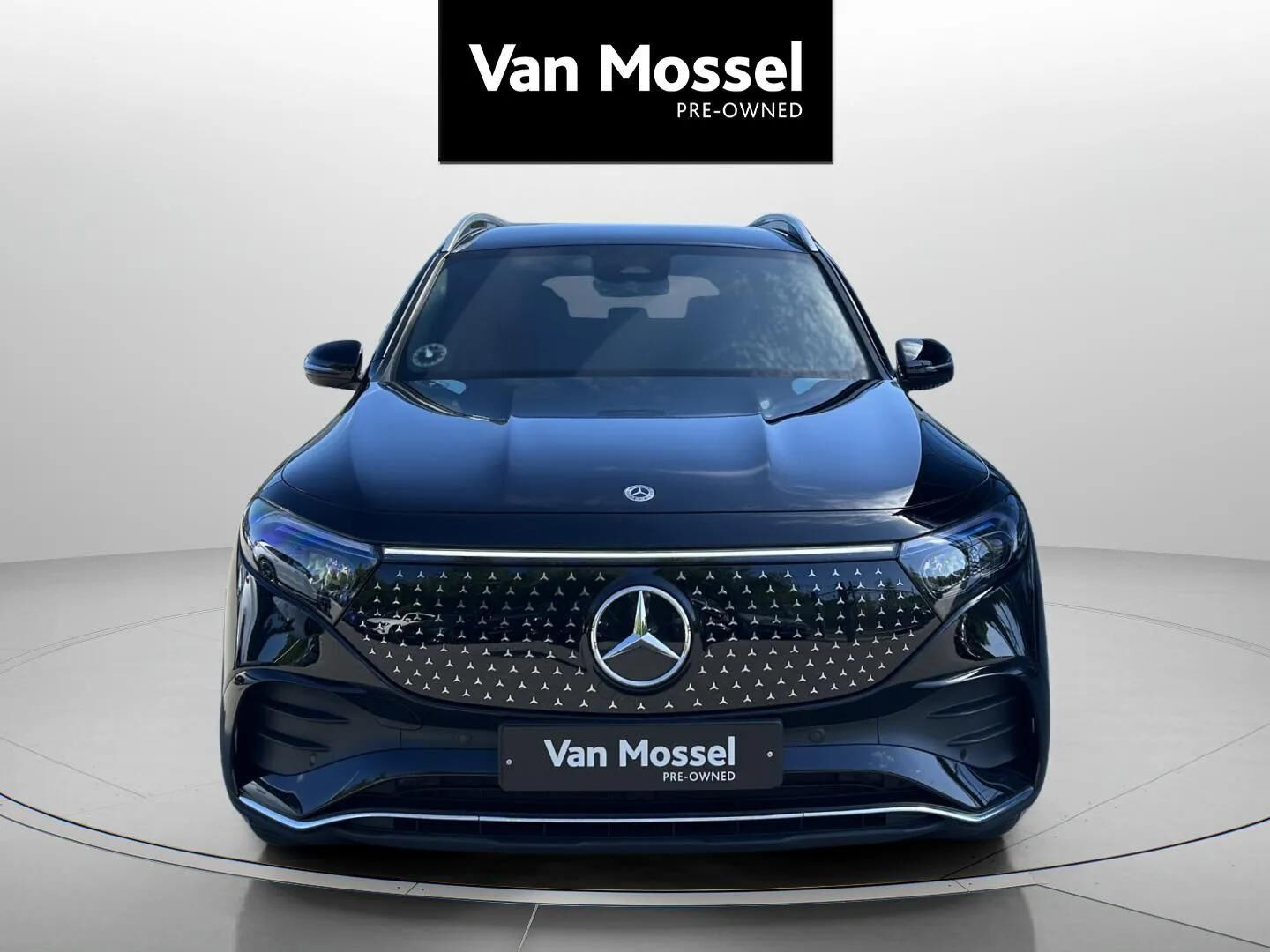 Sort Mercedes EQB 250+ fra 2025