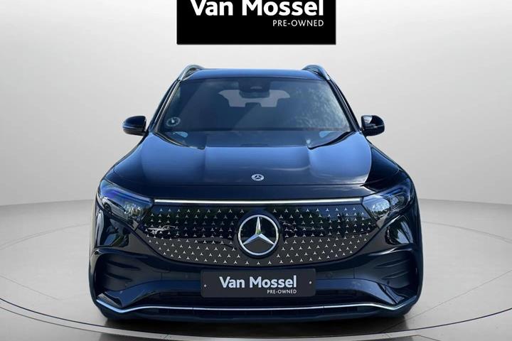 Sort Mercedes EQB 250+ fra 2025