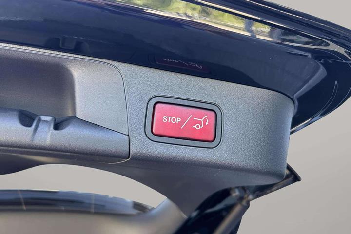Sort Mercedes EQB 250+ fra 2025