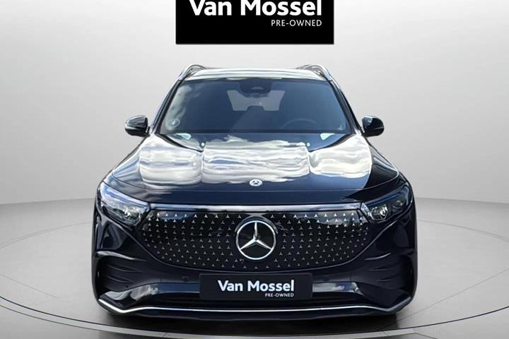 Sort Mercedes EQB 250+ fra 2025