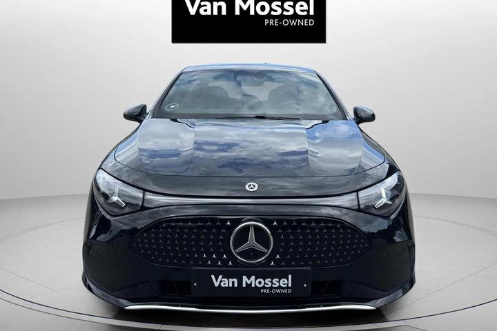Sort Mercedes CLA250+ fra 2025