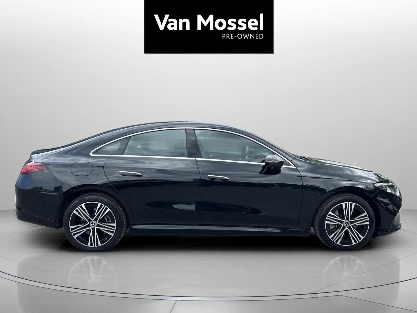 Sort Mercedes CLA250+ fra 2025