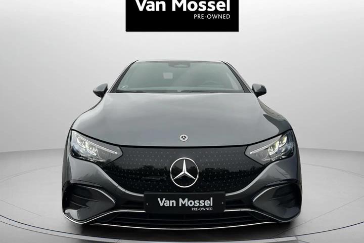 Grå Mercedes EQE 350+ fra 2025