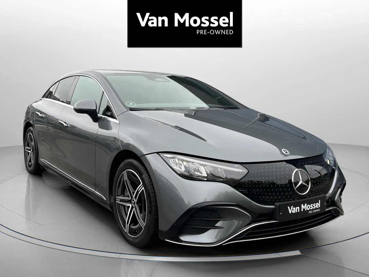 Grå Mercedes EQE 350+ fra 2025
