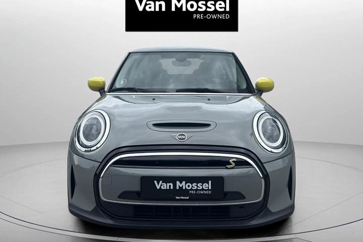 Grå Mini Cooper fra 2022