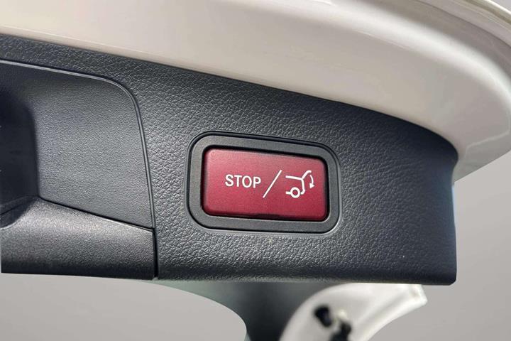 Hvid Mercedes EQA 250 fra 2023
