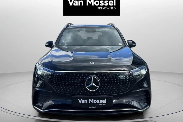 Sort Mercedes EQB 250+ fra 2024
