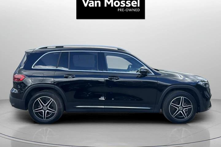 Sort Mercedes EQB 250+ fra 2024