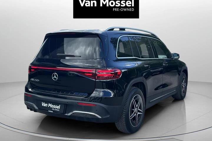 Sort Mercedes EQB 250+ fra 2024