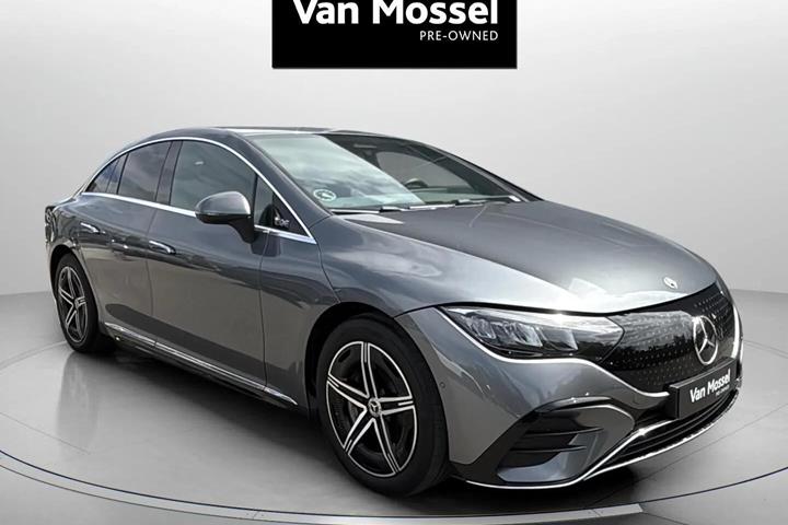 Grå Mercedes EQE 350 fra 2024