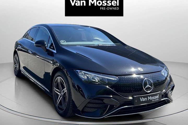 Sort Mercedes EQE 350 fra 2024