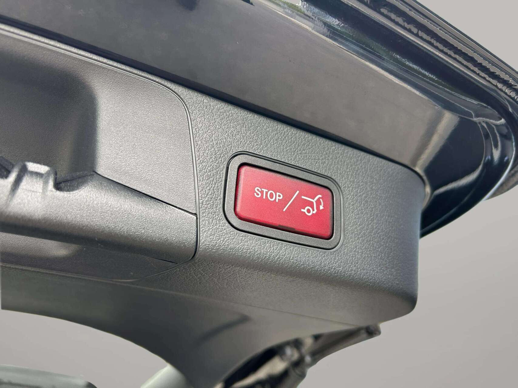 Sort Mercedes EQB 250+ fra 2024