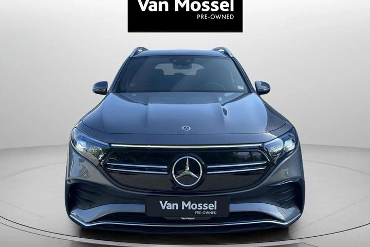 Grå Mercedes EQB 250+ fra 2023