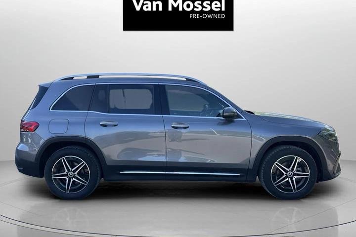 Grå Mercedes EQB 250+ fra 2023