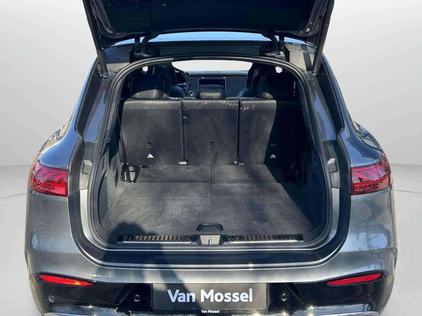 Grå Mercedes EQS 450+ fra 2023