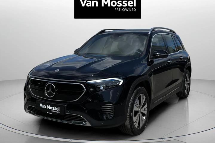 Sort Mercedes EQB 250 fra 2023 set udefra