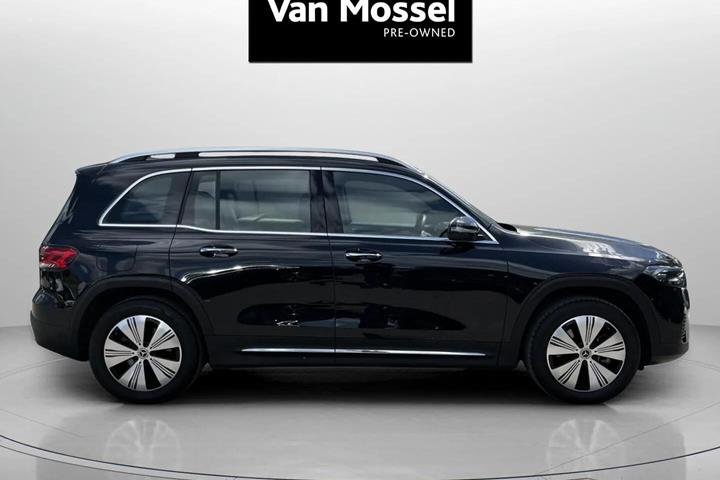 Sort Mercedes EQB 250 fra 2023
