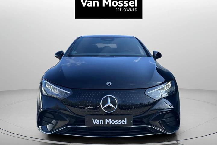Sort Mercedes EQE 350 fra 2023