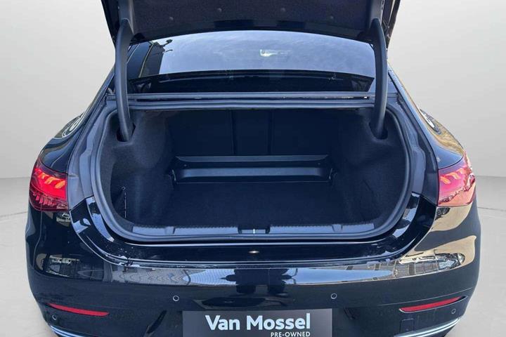 Sort Mercedes EQE 350 fra 2023