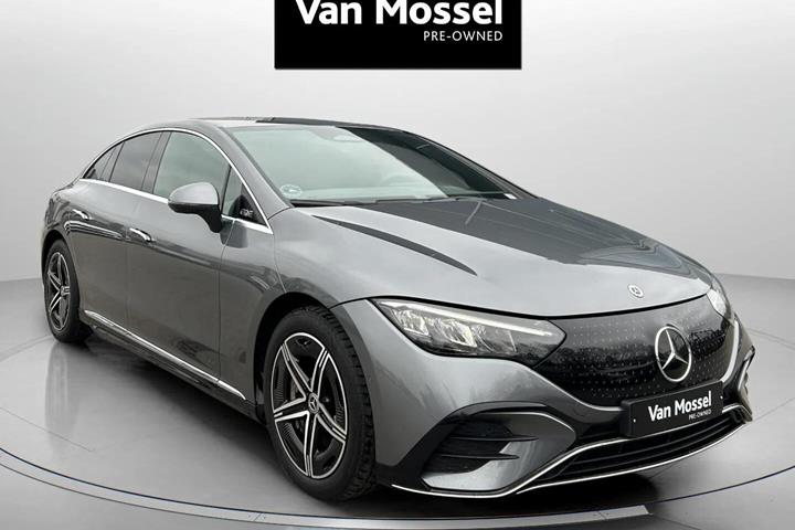 Grå Mercedes EQE 350 fra 2023