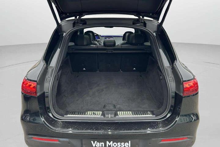 Grøn Mercedes EQS 450 fra 2023