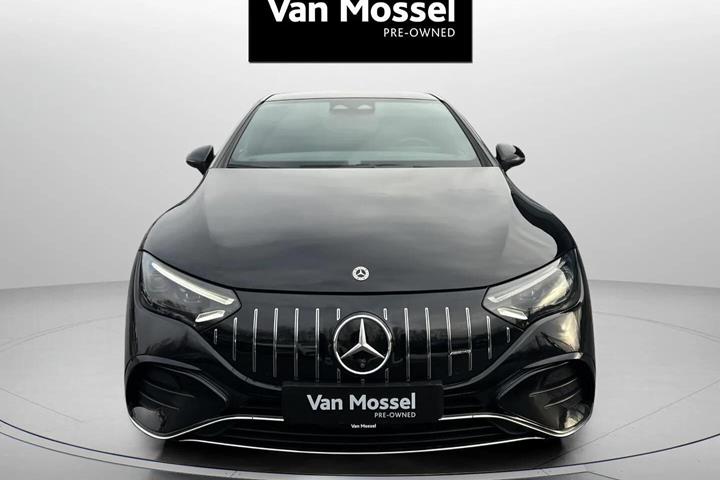 Sort Mercedes EQE 43 AMG fra 2023