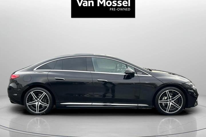 Sort Mercedes EQE 43 AMG fra 2023
