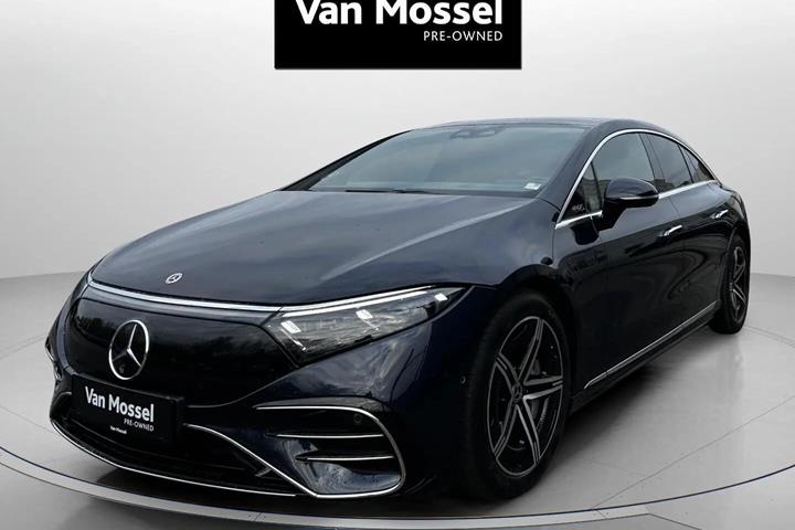 Blå Mercedes EQS 450+ fra 2023
