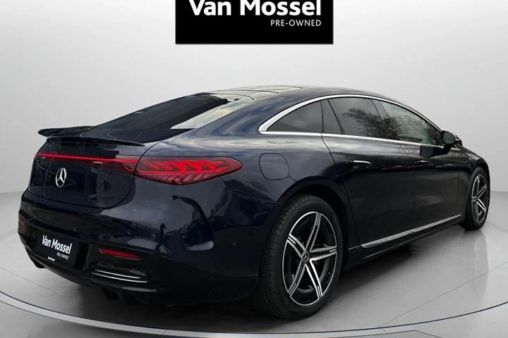 Blå Mercedes EQS 450+ fra 2023