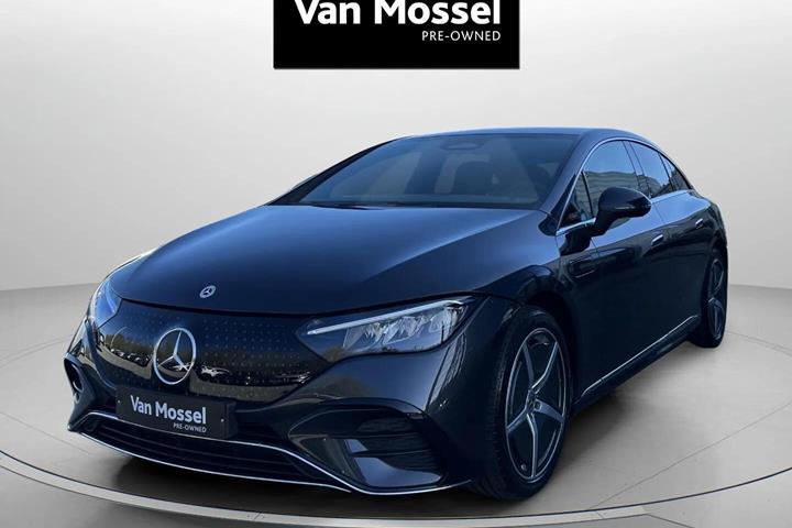 Grå Mercedes EQE 350+ fra 2025 set udefra