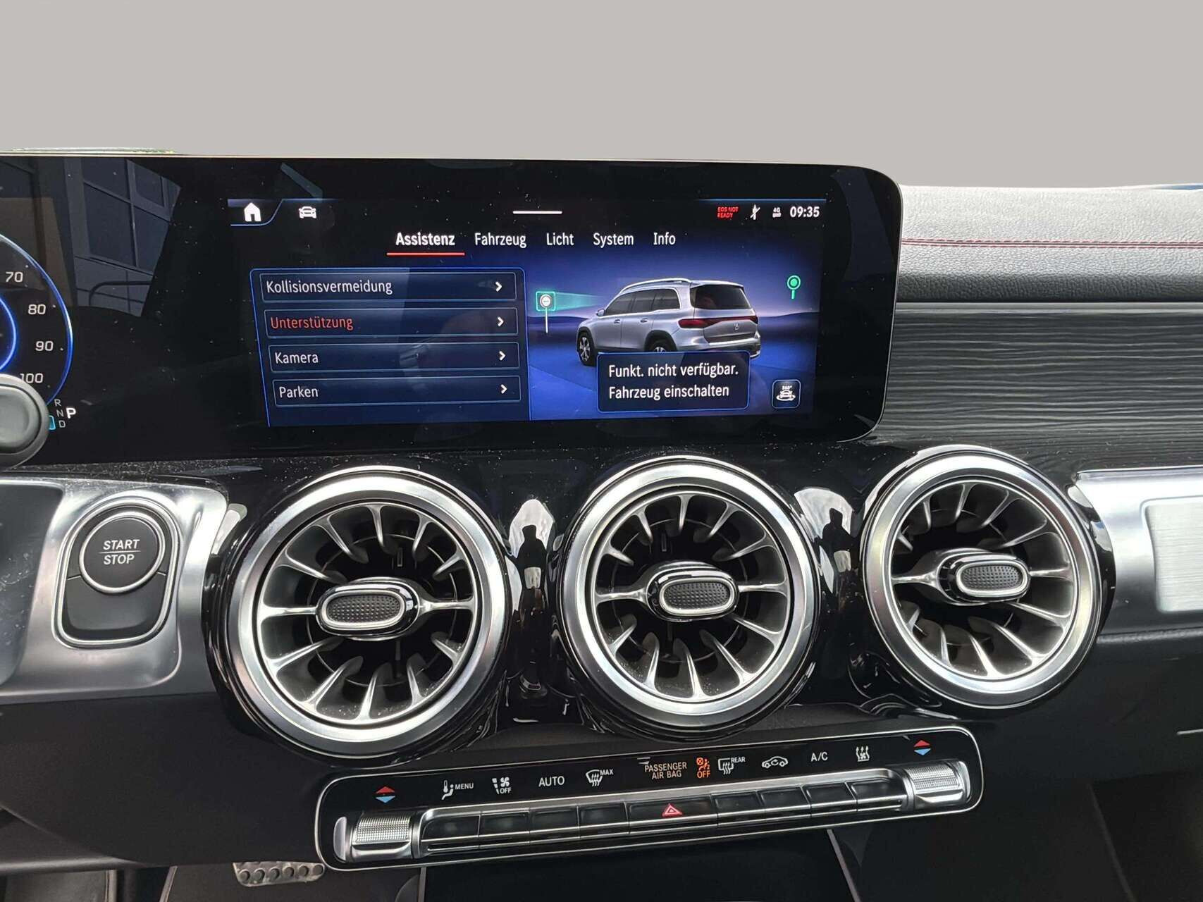 Sort Mercedes EQB 250+ fra 2025
