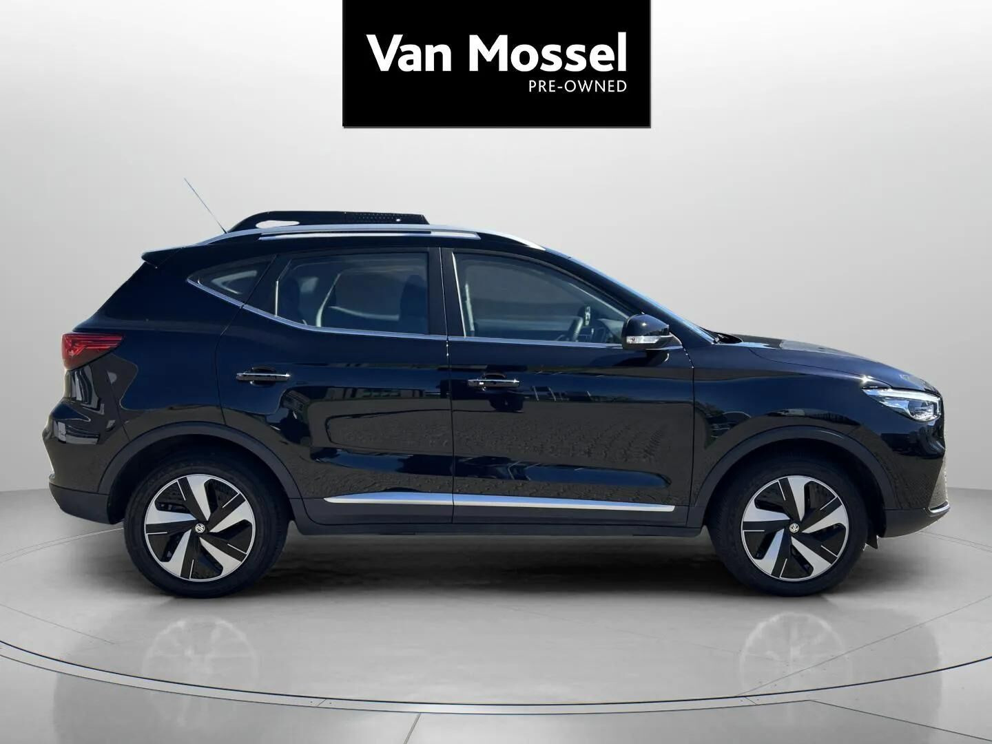 Sort MG ZS EV fra 2023