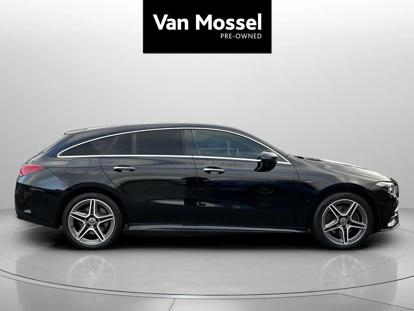 Sort Mercedes CLA250 e fra 2021